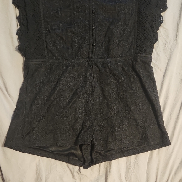 Black Lace Romper - Picture 3 of 8